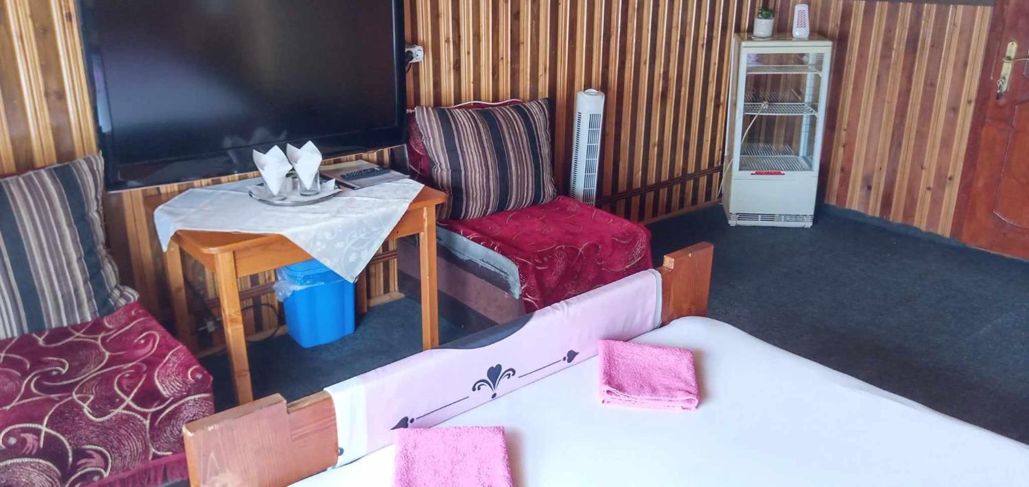Hostel Intim 95 Ron Bîrlad 外观 照片